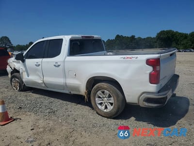 Trzecie zdjęcie samochodu z tyłu: 2024 CHEVROLET SILVERADO K1500 LT VIN:1GCRDDED6RZ385815 - miniatura