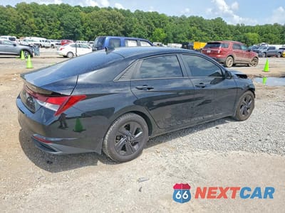 Trzecie zdjęcie samochodu z tyłu: 2022 HYUNDAI ELANTRA SEL VIN:5NPLS4AG8NH078658 - miniatura