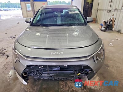 Piąte zdjęcie samochodu w środku: 2026 KIA NIRO LX VIN:KNDCP3LE1T5324664 - miniatura