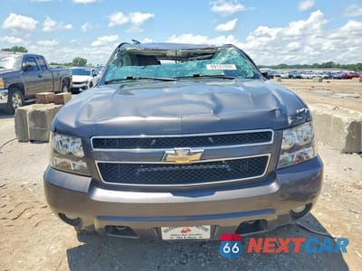 Piąte zdjęcie samochodu w środku: 2010 CHEVROLET TAHOE K1500 LT VIN:1GNUKBE02AR207185 - miniatura