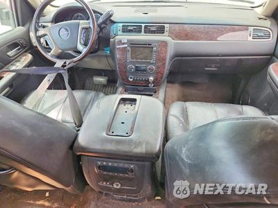 Zdjęcie 8 z 13 samochodu: 2008 GMC YUKON DENALI VIN:1GKEC63888J193638 - miniatura