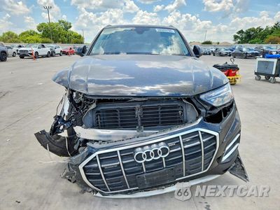 Piąte zdjęcie samochodu w środku: 2019 AUDI Q5 VIN:WA1ABAFY1P2119587 - miniatura