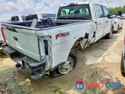 Trzecie zdjęcie samochodu z tyłu: 2026 FORD F250 SUPER DUTY VIN:1FT7W2BA9TED50104 - miniatura