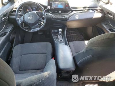 Zdjęcie 8 z 12 samochodu: 2018 TOYOTA C-HR XLE VIN:NMTKHMBX4JR062520 - miniatura