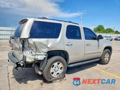 Trzecie zdjęcie samochodu z tyłu: 2009 CHEVROLET TAHOE K1500 LT VIN:1GNFK23049R104907 - miniatura
