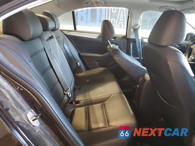 Zdjęcie 10 z 12 samochodu: 2014 VOLKSWAGEN JETTA SE VIN:3VWD17AJ9EM425927 - miniatura