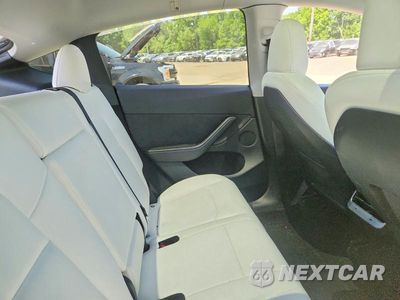Zdjęcie 10 z 12 samochodu: 2023 TESLA MODEL Y VIN:7SAYGDEE7PA172239 - miniatura