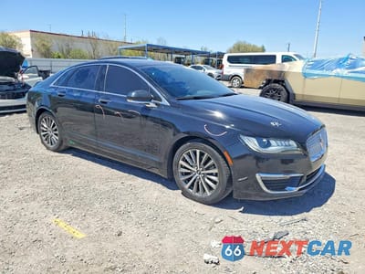 Czwarte zdjęcie samochodu z boku: 2017 LINCOLN MKZ HYBRID PREMIERE VIN:3LN6L5KU9HR645624 - miniatura