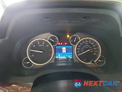 Zdjęcie 9 z 12 samochodu: 2016 TOYOTA TUNDRA VIN:5TFSY5F15GX210111 - miniatura