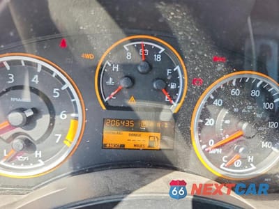 Zdjęcie 9 z 12 samochodu: 2015 NISSAN TITAN SV VIN:1N6AA0EC4FN504127 - miniatura