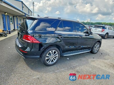 Trzecie zdjęcie samochodu z tyłu: 2019 MERCEDES-BENZ GLE 400 4MATIC VIN:4JGDA5GB8KB205989 - miniatura