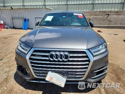 Piąte zdjęcie samochodu w środku: 2019 AUDI Q7 PREMIUM VIN:WA1AAAF7XKD000962 - miniatura