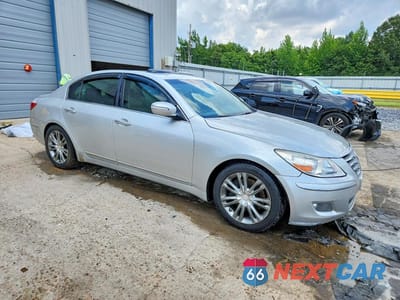 Czwarte zdjęcie samochodu z boku: 2009 HYUNDAI GENESIS 4.6L VIN:KMHGC46F69U047141 - miniatura