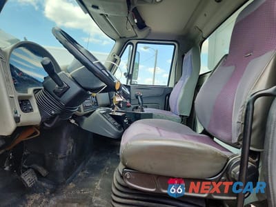 Zdjęcie 7 z 13 samochodu: 2016 INTERNATIONAL 7400 SPREADER TRUCK VIN:1HTWDAAR7GH746056 - miniatura