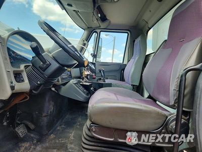 Zdjęcie 7 z 13 samochodu: 2016 INTERNATIONAL 7400 SPREADER TRUCK VIN:1HTWDAAR7GH746056 - miniatura