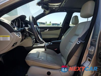 Zdjęcie 7 z 12 samochodu: 2013 MERCEDES-BENZ C 300 4MATIC VIN:WDDGF8AB6DG141850 - miniatura