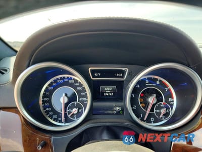 Zdjęcie 9 z 13 samochodu: 2015 MERCEDES-BENZ ML 63 AMG VIN:4JGDA7EB6FA567555 - miniatura