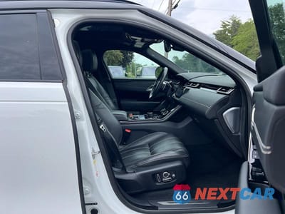 Piąte zdjęcie samochodu w środku: 2018 LAND ROVER RANGE ROVER VELAR R-DYNAMIC HSE VIN:SALYM2RV1JA727735 - miniatura