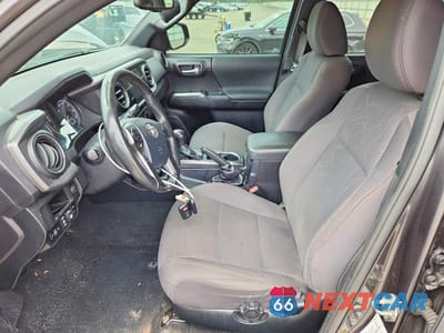 Zdjęcie 7 z 12 samochodu: 2017 TOYOTA TACOMA TRD SPORT VIN:3TMCZ5AN5HM079863 - miniatura