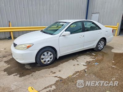 2004 TOYOTA CAMRY LE 4T1BE32K54U369523 - główne zdjęcie licytacji z USA - miniatura