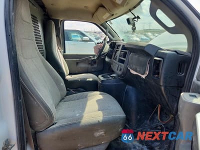 Zdjęcie 7 z 13 samochodu: 2018 CHEVROLET EXPRESS VIN:1GCZGGFG6J1184629 - miniatura