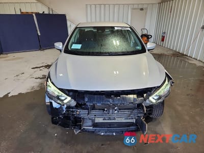 Piąte zdjęcie samochodu w środku: 2025 NISSAN VERSA SV VIN:3N1CN8EV2SL835852 - miniatura