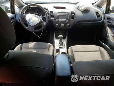 Zdjęcie 8 z 13 samochodu: 2016 KIA FORTE LX VIN:KNAFX4A64G5532653 - miniatura