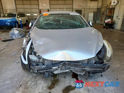 Piąte zdjęcie samochodu w środku: 2014 HYUNDAI ELANTRA SE VIN:5NPDH4AE4EH464317 - miniatura
