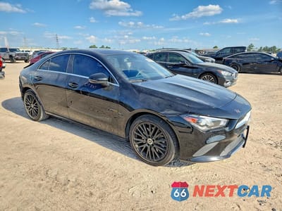 Czwarte zdjęcie samochodu z boku: 2020 MERCEDES-BENZ CLA 250 VIN:W1K5J4GB2LN105590 - miniatura