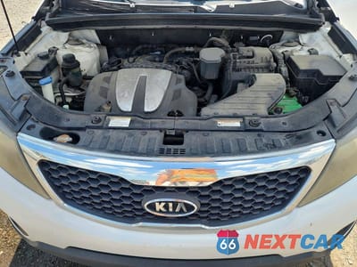 Zdjęcie 12 z 13 samochodu: 2011 KIA SORENTO LX VIN:5XYKTDA23BG074016 - miniatura