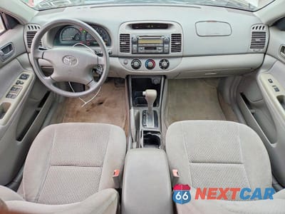 Zdjęcie 8 z 12 samochodu: 2002 TOYOTA CAMRY LE VIN:4T1BE32K22U092570 - miniatura