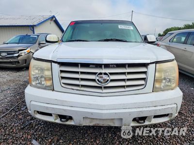 Piąte zdjęcie samochodu w środku: 2002 CADILLAC ESCALADE LUXURY VIN:1GYEK63N22R108042 - miniatura