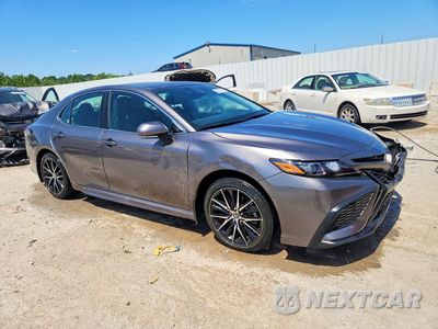 Czwarte zdjęcie samochodu z boku: 2024 TOYOTA CAMRY SE VIN:4T1T11AK1RU255192 - miniatura