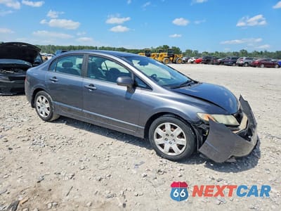 Czwarte zdjęcie samochodu z boku: 2010 HONDA CIVIC LX VIN:19XFA1F52AE046504 - miniatura