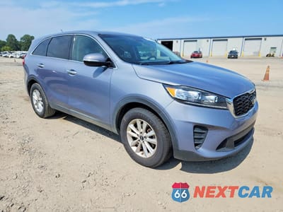 Czwarte zdjęcie samochodu z boku: 2020 KIA SORENTO S VIN:5XYPG4A53LG612686 - miniatura