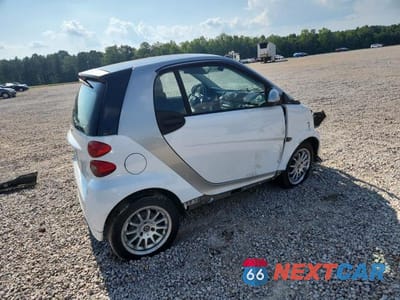 Trzecie zdjęcie samochodu z tyłu: 2013 SMART FORTWO PURE VIN:WMEEJ3BAXDK627715 - miniatura