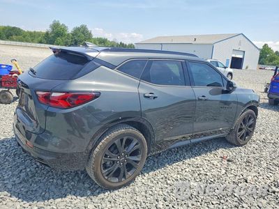 Trzecie zdjęcie samochodu z tyłu: 2023 CHEVROLET BLAZER RS VIN:3GNKBKRS0LS663043 - miniatura