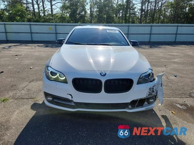 Piąte zdjęcie samochodu w środku: 2015 BMW 528 XI VIN:WBA5A7C52FD624609 - miniatura