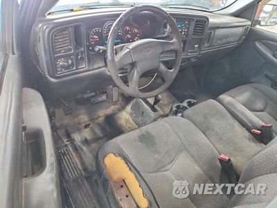 Zdjęcie 8 z 12 samochodu: 2003 CHEVROLET SILVERADO K2500 HEAVY DUTY VIN:1GCHK24U13E326905 - miniatura