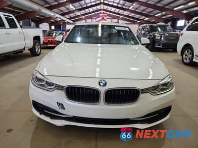 Piąte zdjęcie samochodu w środku: 2017 BMW 330 I VIN:WBA8B9G37HNU56381 - miniatura
