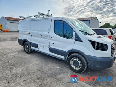 Czwarte zdjęcie samochodu z boku: 2017 FORD TRANSIT T-150 VIN:1FTYE1ZMXHKB33493 - miniatura