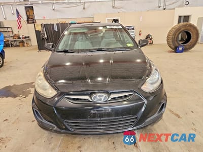 Piąte zdjęcie samochodu w środku: 2013 HYUNDAI ACCENT GLS VIN:KMHCT4AE1DU298333 - miniatura