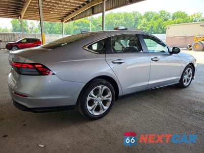 Trzecie zdjęcie samochodu z tyłu: 2024 HONDA ACCORD LX VIN:1HGCY1F29RA033222 - miniatura