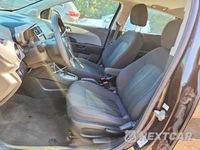 Zdjęcie 7 z 12 samochodu: 2014 CHEVROLET SONIC LT VIN:1G1JC6SB3E4174893 - miniatura