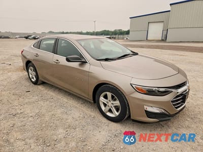 Czwarte zdjęcie samochodu z boku: 2022 CHEVROLET MALIBU LS VIN:1G1ZB5ST0NF190983 - miniatura