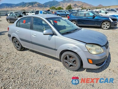 Czwarte zdjęcie samochodu z boku: 2008 KIA RIO BASE/LX/SX VIN:KNADE123286375314 - miniatura
