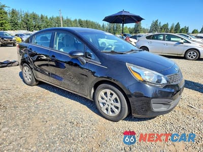 Czwarte zdjęcie samochodu z boku: 2015 KIA RIO LX VIN:KNADM4A30F6443158 - miniatura