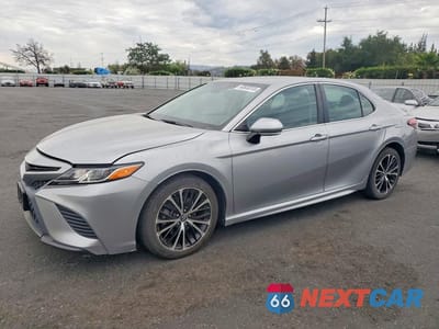 2018 TOYOTA CAMRY SE 4T1B11HK8JU658253 - główne zdjęcie licytacji z USA - miniatura