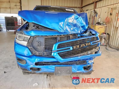 Piąte zdjęcie samochodu w środku: 2022 RAM 1500 LARAMIE VIN:1C6SRFJT0NN251399 - miniatura