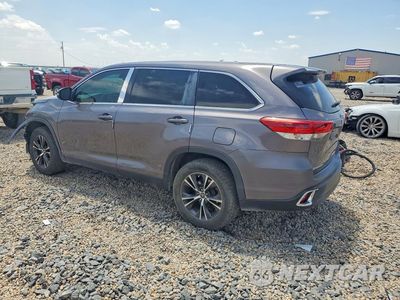 Drugie zdjęcie samochodu z przodu: 2019 TOYOTA HIGHLANDER LE VIN:5TDZARFH7KS047306 - miniatura